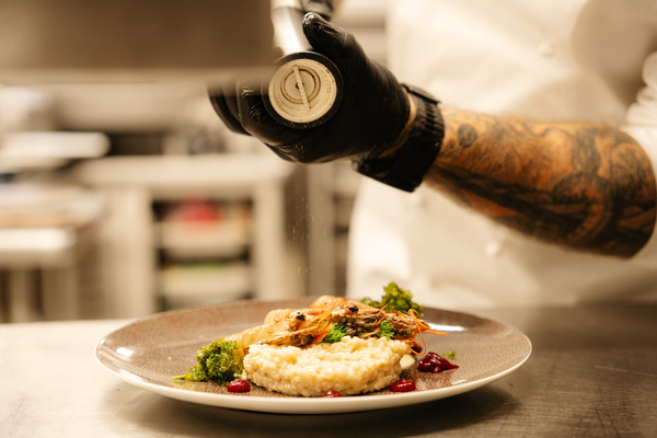 HX Hurtigruten Expeditions MS Fridtjof Nansen Lindstrøm Lifestyle 1 ©Tuan Lam Atomic Pixel.jpg